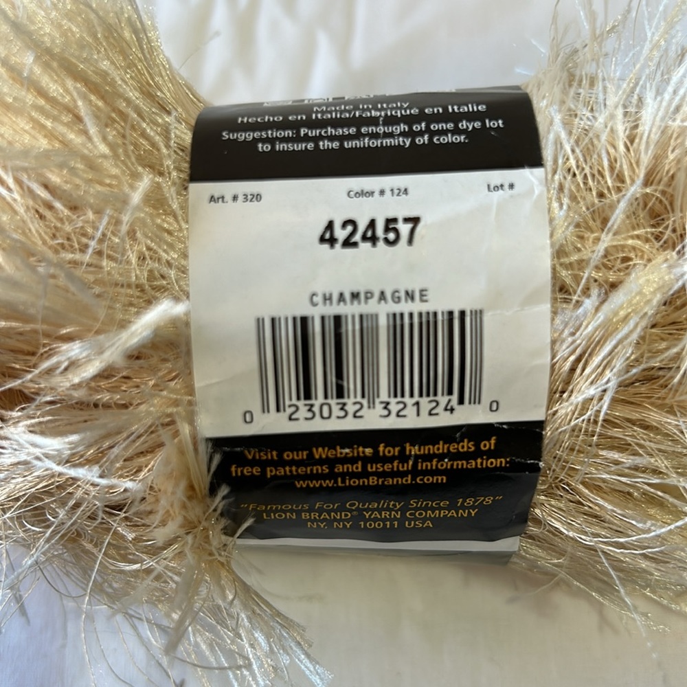 New Lion Brand Fun Fur and Fun Fur Prints Eyelash Yarn-3 Skeins - Picture 6 of 8